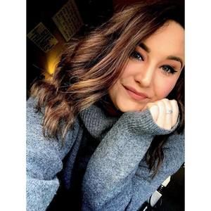 Meet your Posher, Corinne